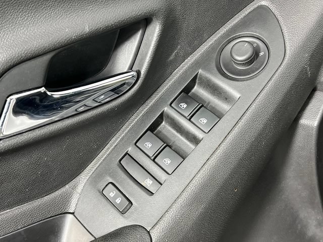 Used 2020 Chevrolet Trax LT AWD/4WD image 22