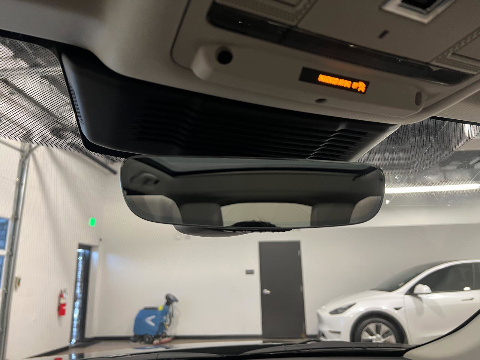 Used 2025 Land Rover Discovery Sport S image 20