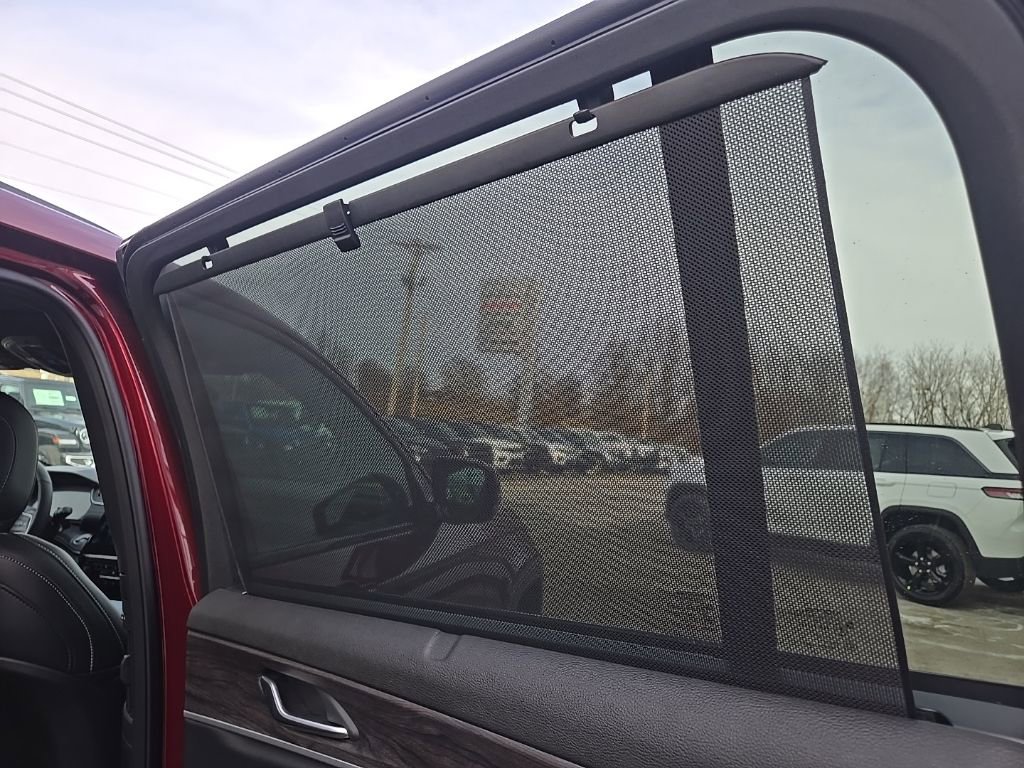 Used 2025 Jeep Grand Cherokee L Limited w/ Luxury Tech Group II image 81