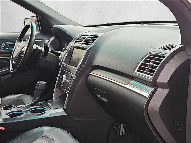 Used 2016 Ford Explorer Limited w/ Equipment Group 301A FWD image 19