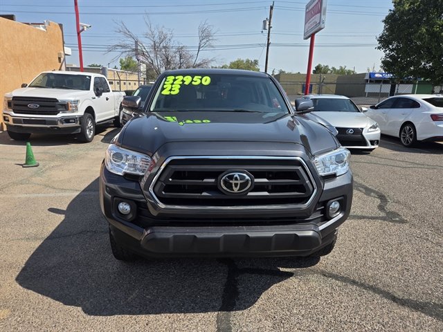 Used 2023 Toyota Tacoma SR5 w/ Technology Package AWD/4WD image 4