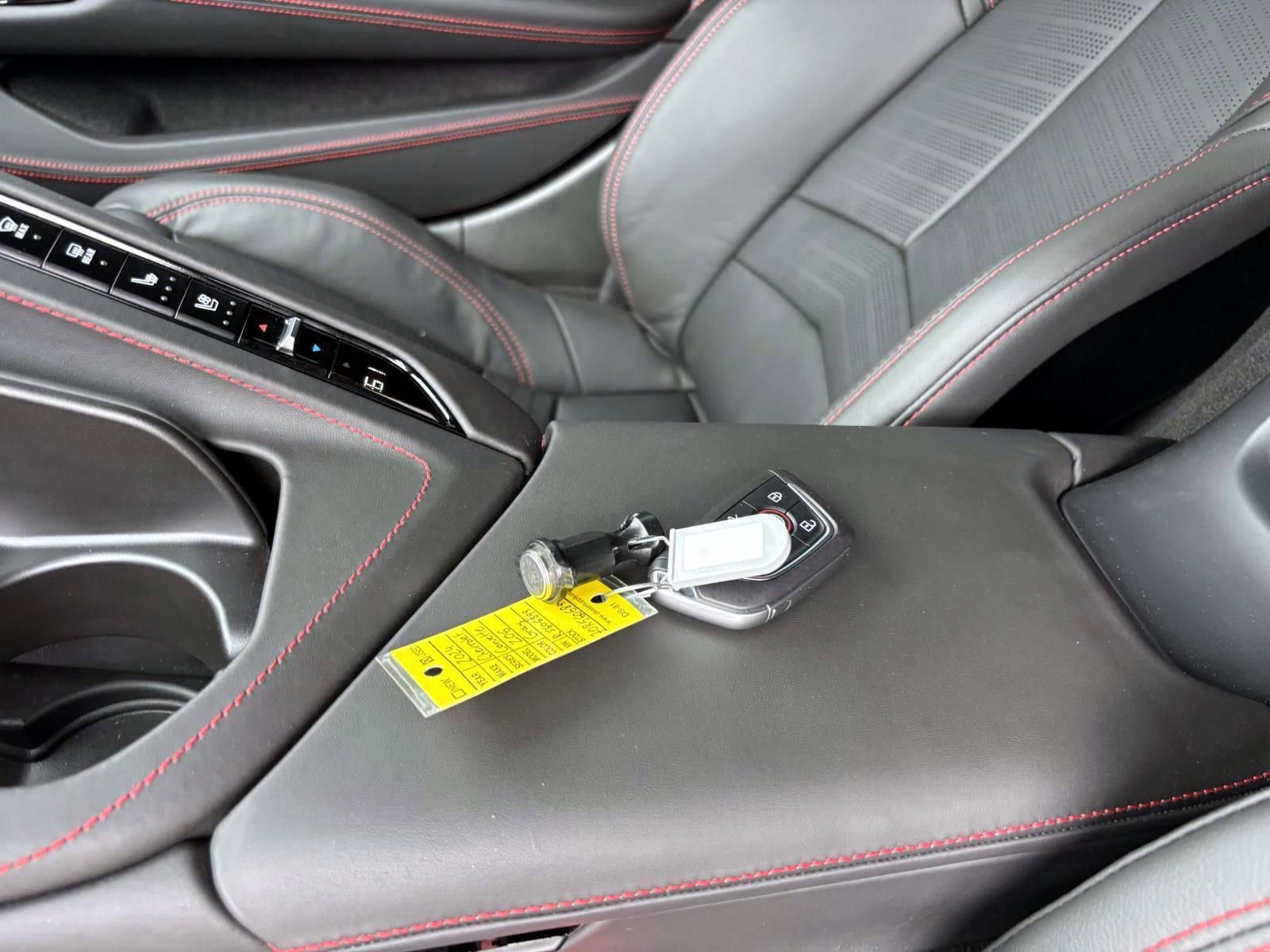 Used 2024 Chevrolet Corvette Z06 w/ Z07 Performance Package RWD image 30