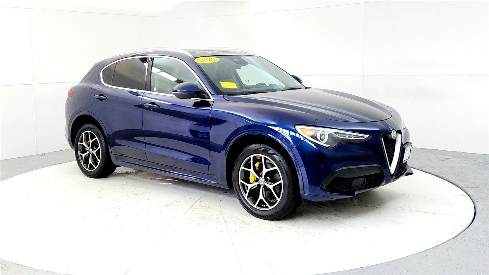 Used 2020 Alfa Romeo Stelvio Ti w/ Active Blind Spot Package AWD/4WD image 7