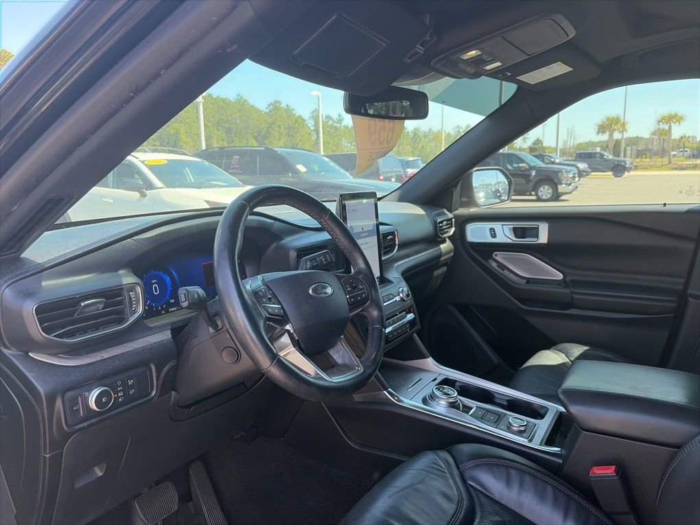 Used 2020 Ford Explorer Platinum w/ Premium Technology Package image 6