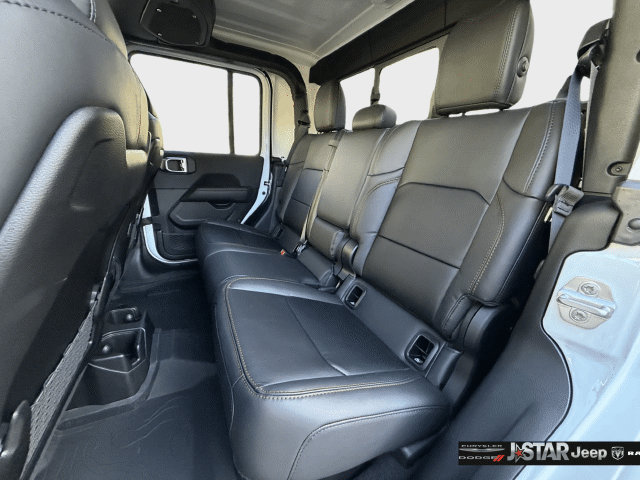 New 2026 Jeep Gladiator Rubicon w/ Safety Group AWD/4WD image 25