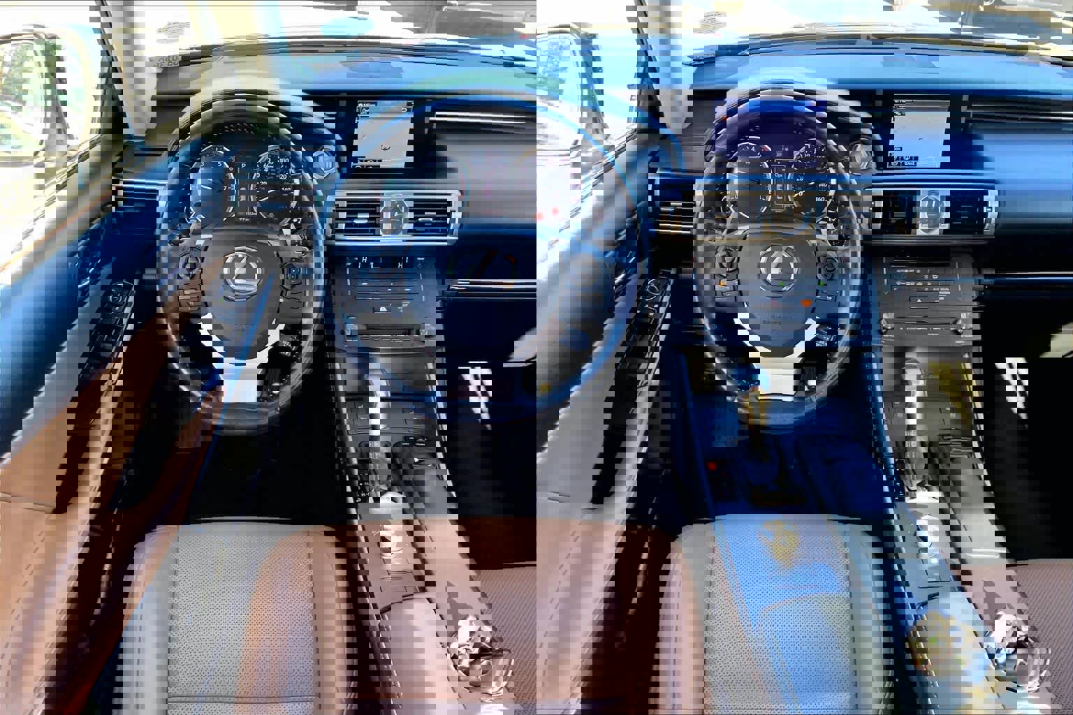 Used 2016 Lexus IS 300 AWD image 5