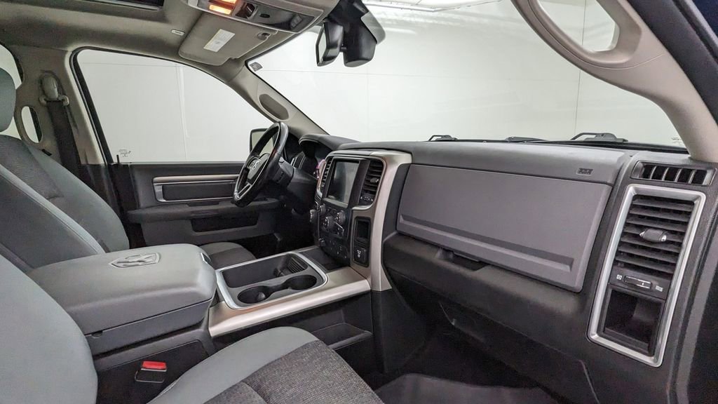 Used 2019 RAM 1500 Classic Warlock image 39