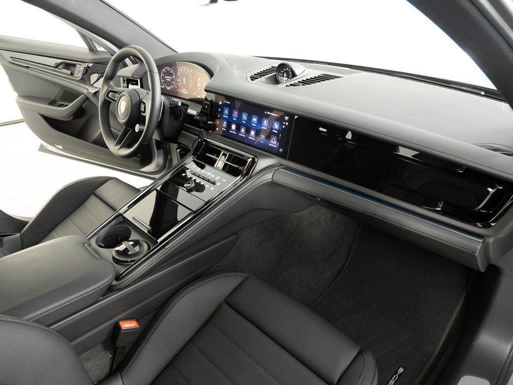 New 2026 Porsche Panamera image 25