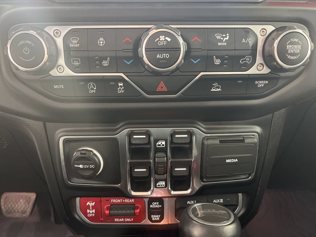 Used 2022 Jeep Gladiator Rubicon w/ Cold Weather Group AWD/4WD image 32