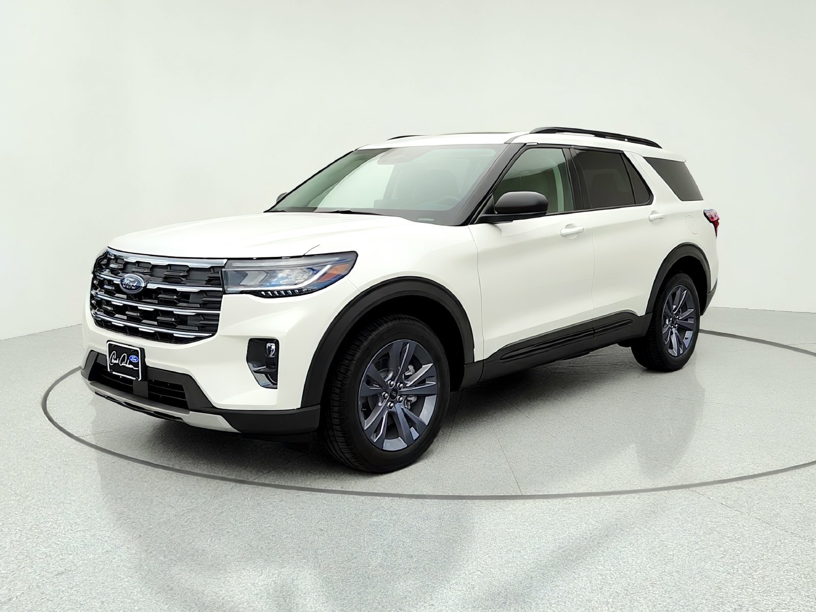 New 2026 Ford Explorer Active w/ Active Comfort Package AWD/4WD image 2