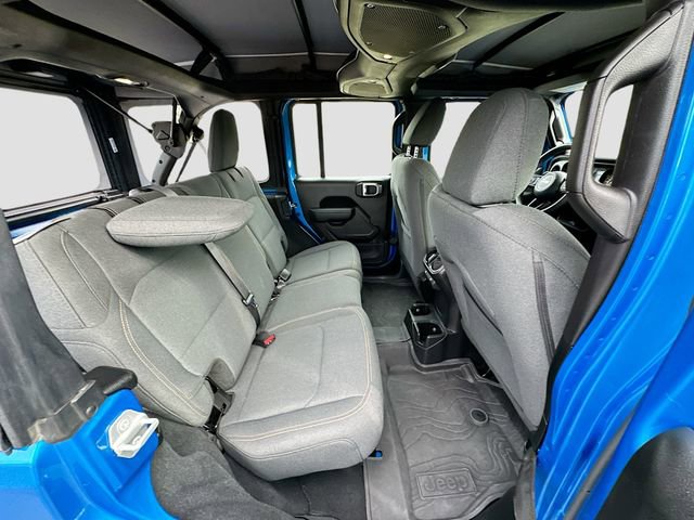 Used 2025 Jeep Wrangler Sport image 25