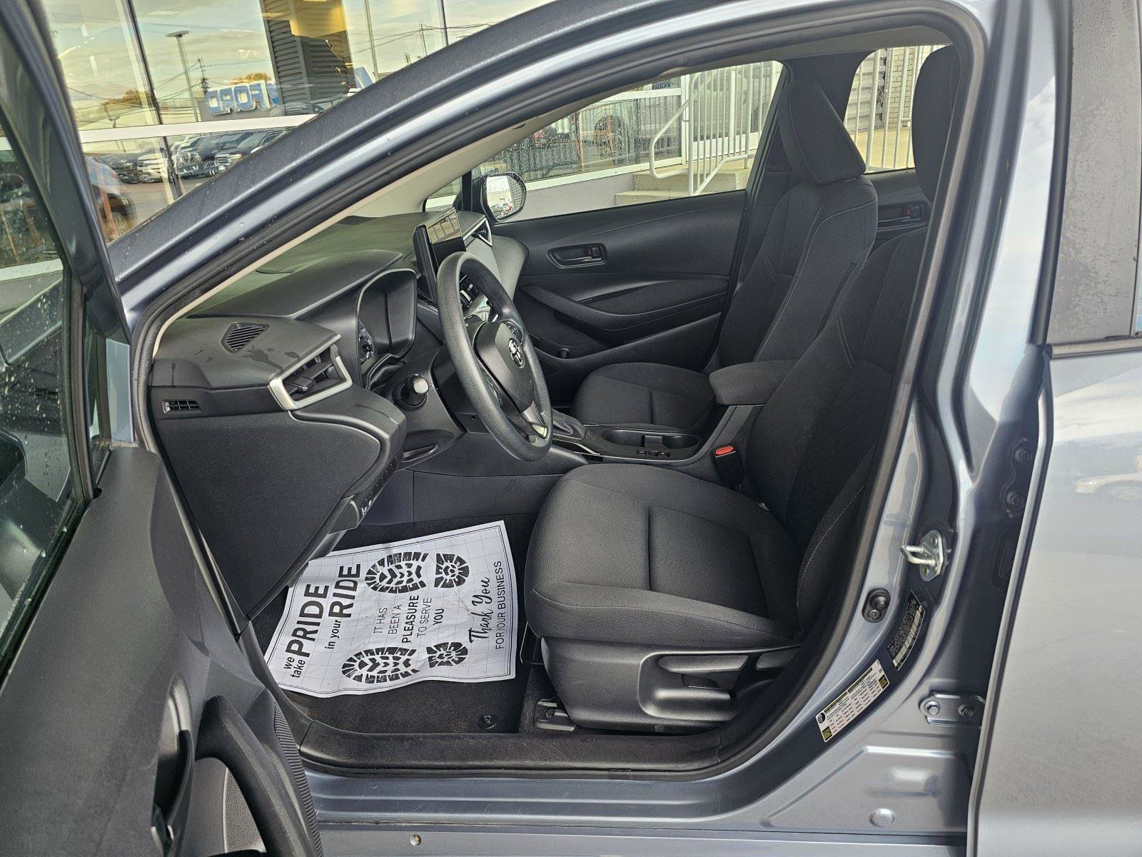 Used 2023 Toyota Corolla LE image 19