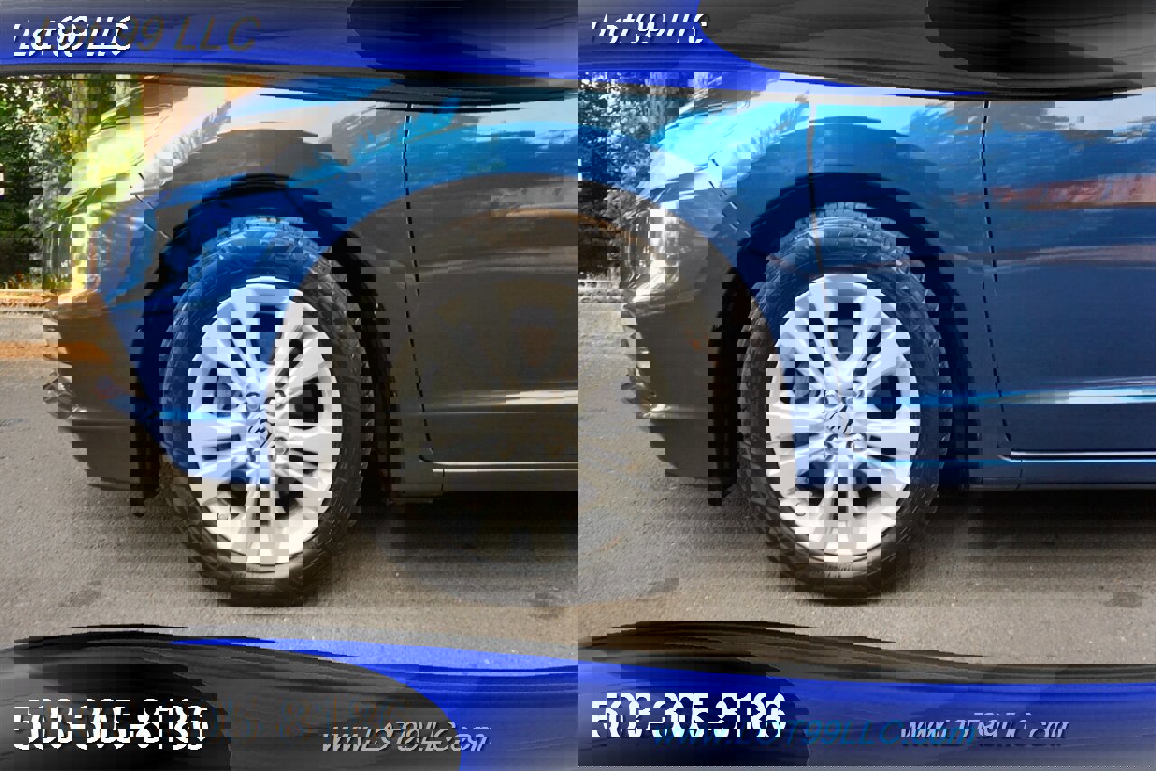 Used 2013 Honda Insight EX image 3