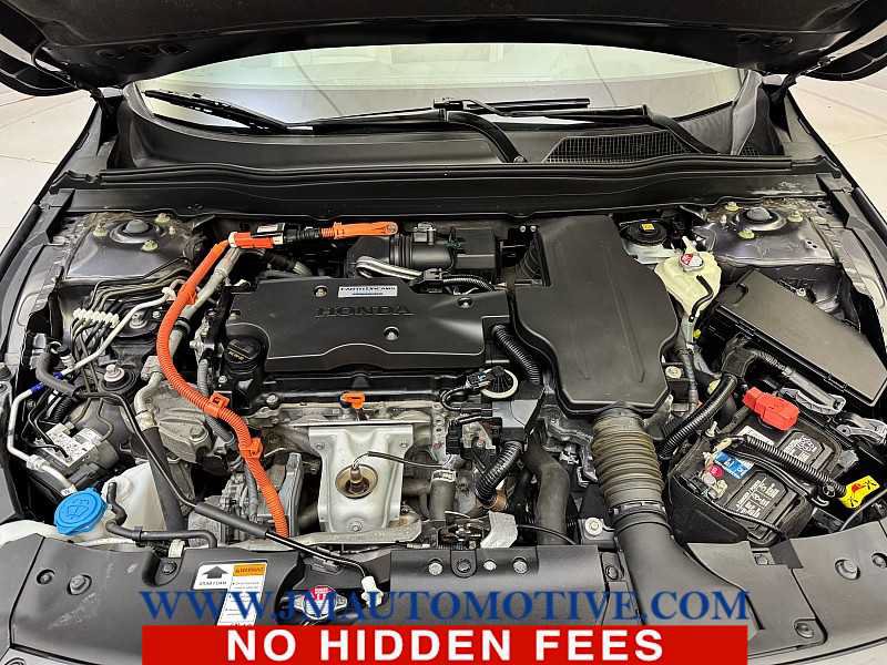Used 2018 Honda Accord Touring image 10