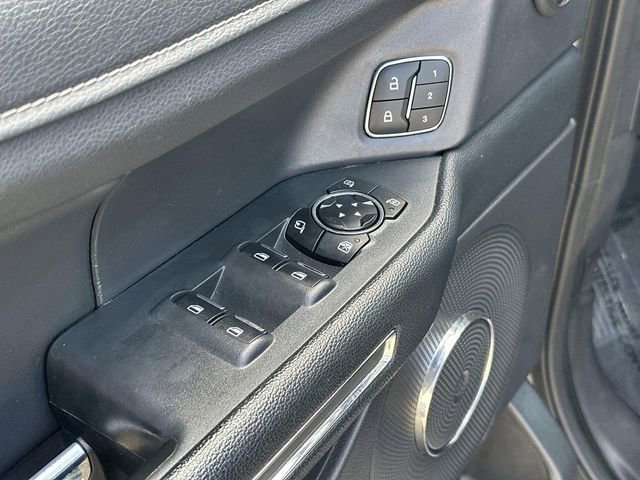 Used 2024 Ford Expedition XLT RWD image 22