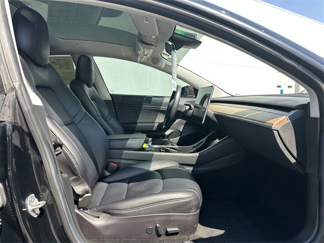 Used 2018 Tesla Model 3 Long Range image 19