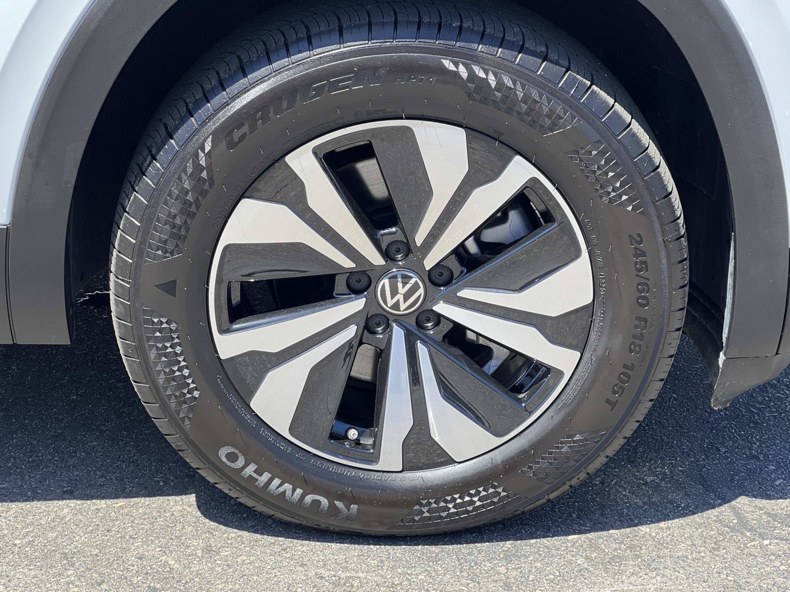Certified 2025 Volkswagen Atlas SE FWD image 29