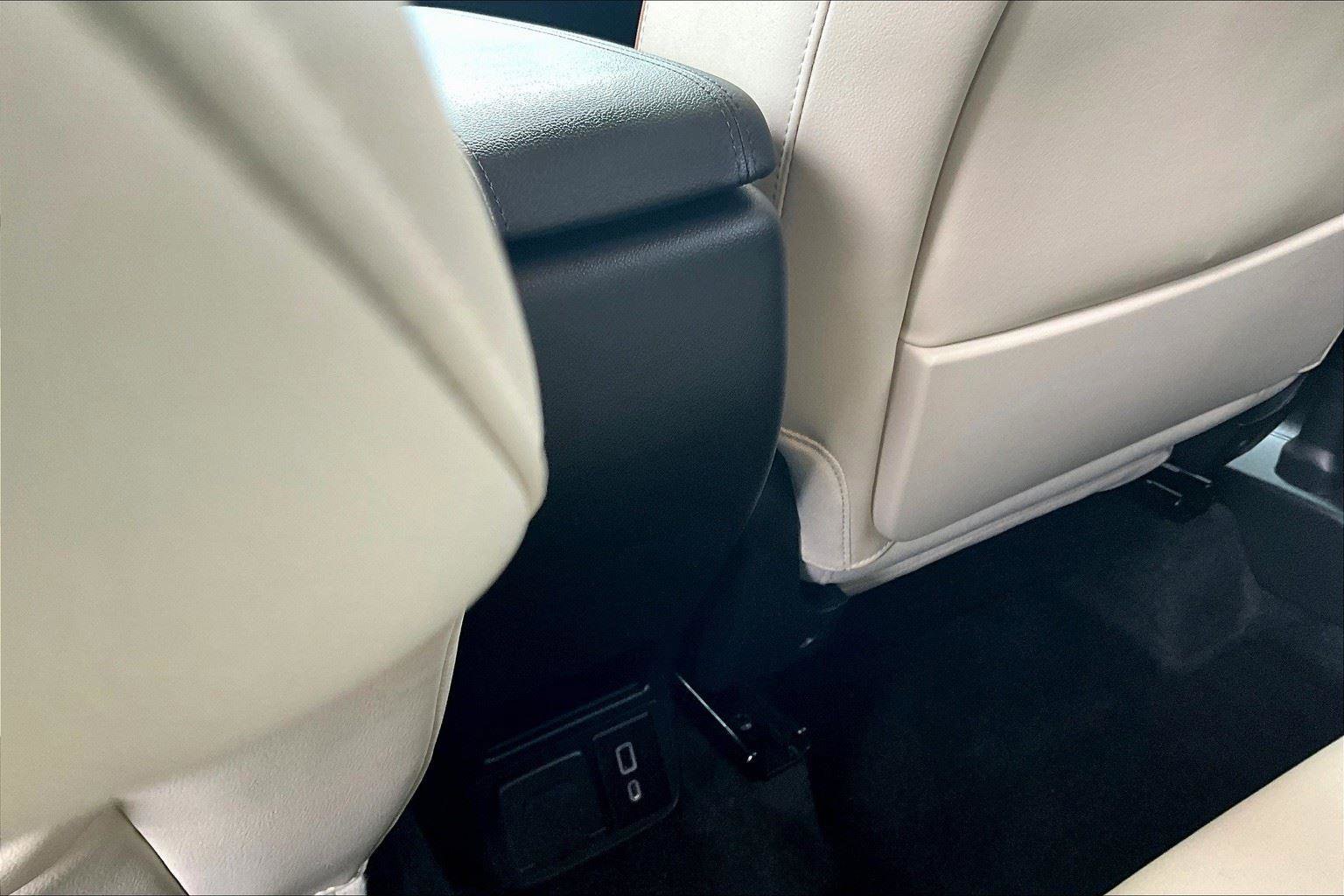 Certified 2024 Buick Encore GX Avenir image 33