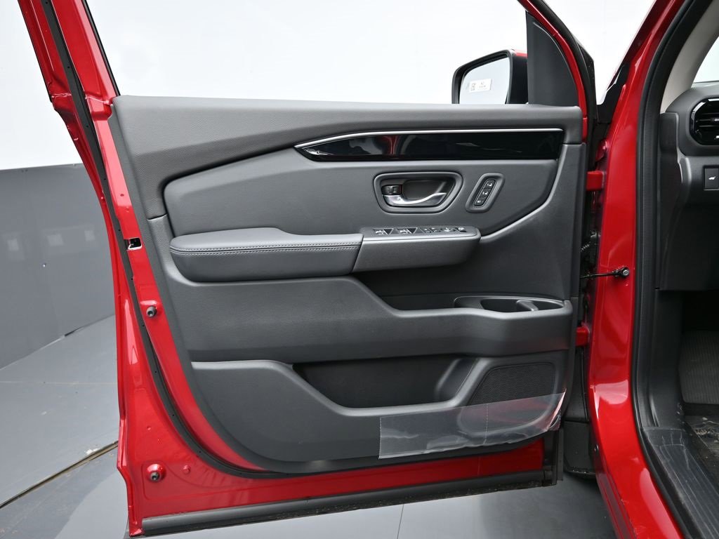 New 2025 Honda Pilot Touring image 30