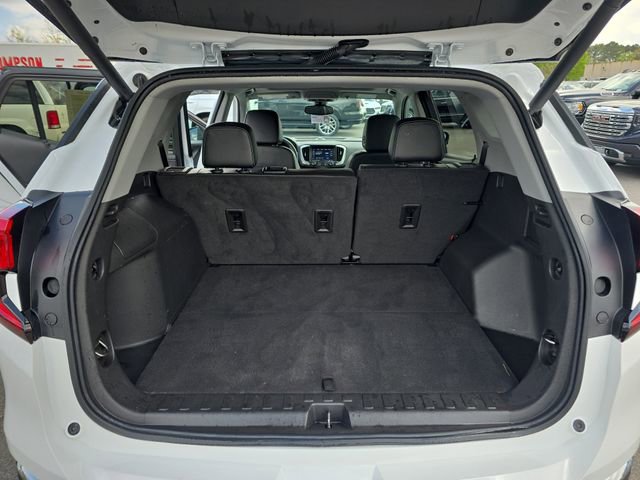 Used 2023 GMC Terrain SLT image 12