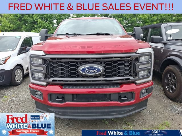 Used 2023 Ford F250 XLT w/ XLT Premium Package AWD/4WD image 2