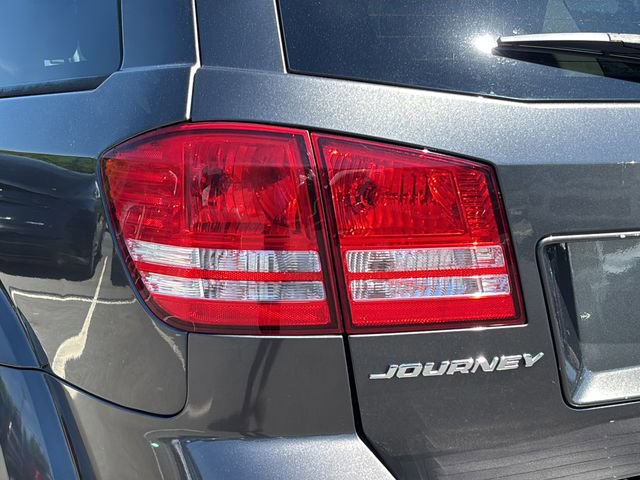 Used 2020 Dodge Journey SE w/ SE Popular Equipment Group image 25
