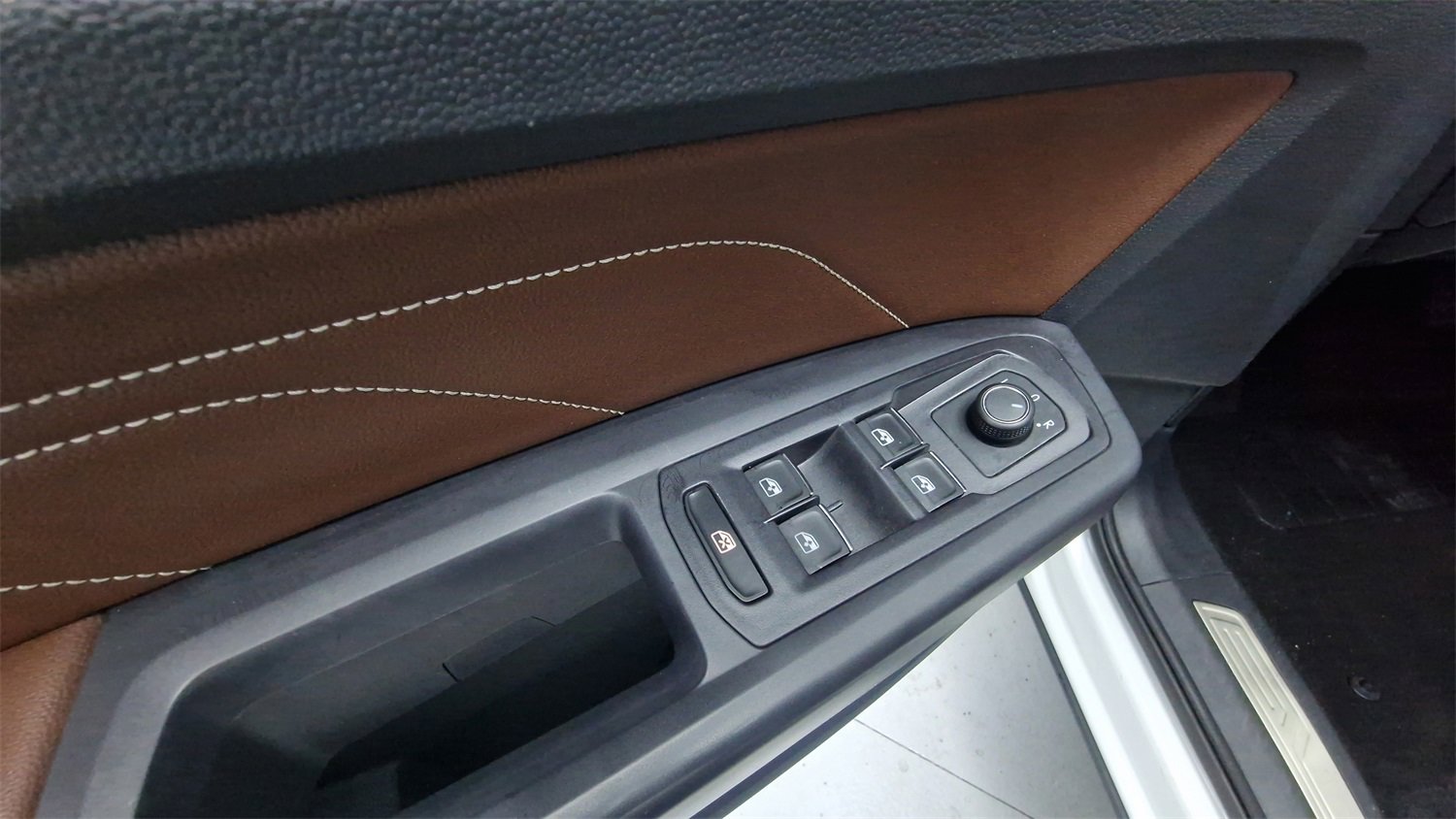 Used 2021 Volkswagen Atlas SE w/ Panoramic Sunroof Package image 13