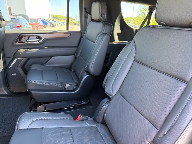 New 2026 GMC Yukon XL Denali AWD/4WD image 19