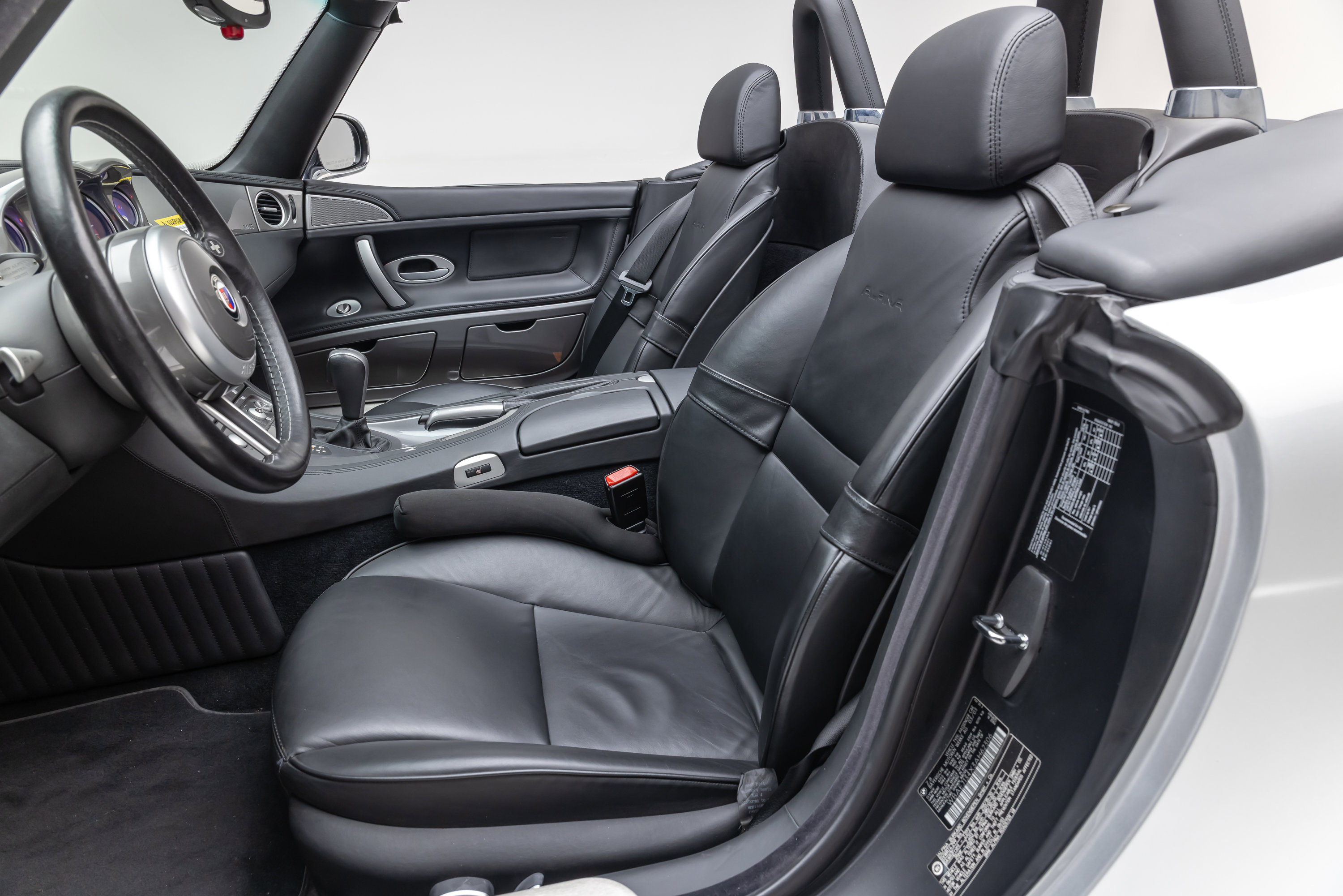 Used 2003 BMW Z8 image 64