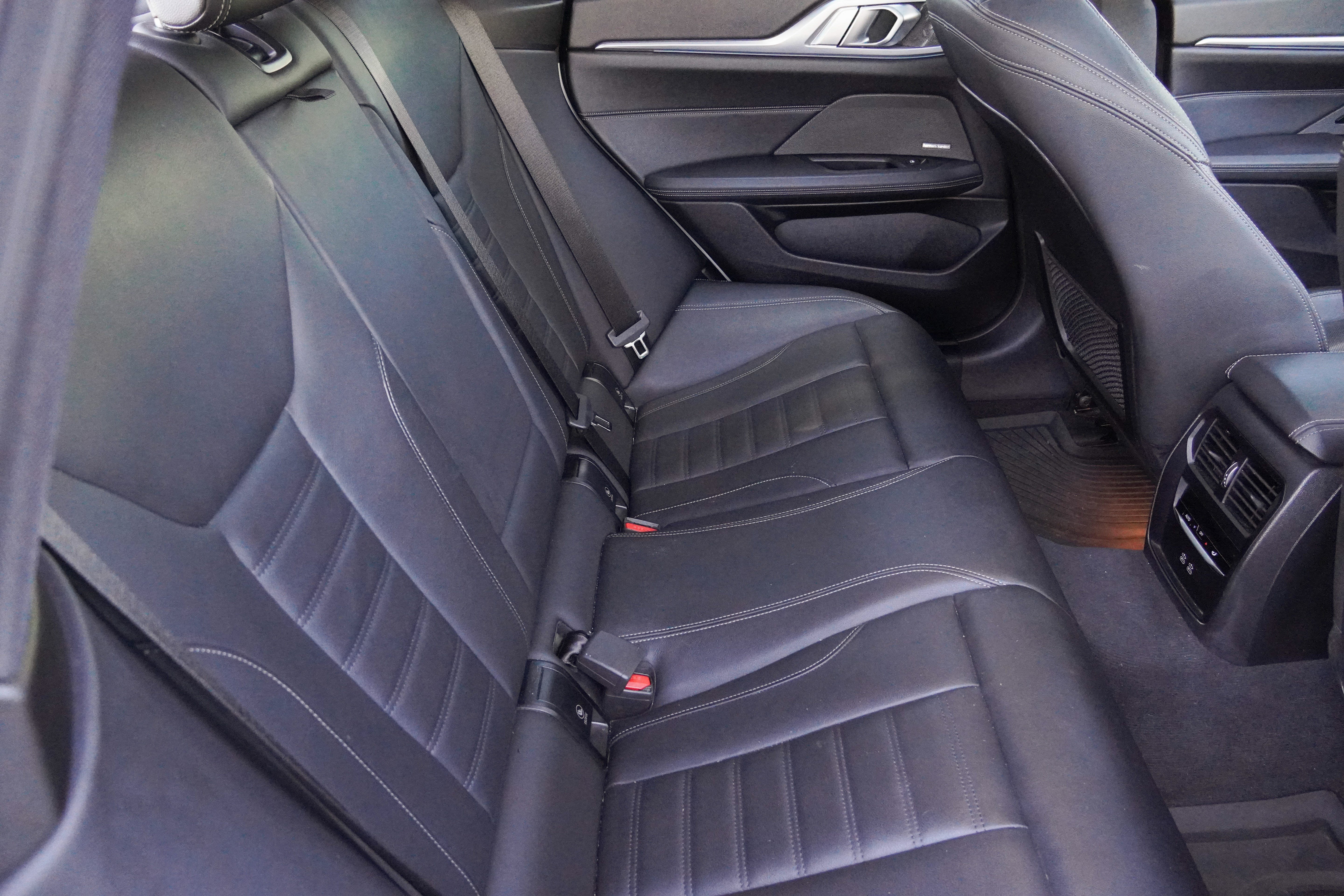 Certified 2024 BMW i4 eDrive40 w/ M Sport Package RWD image 34
