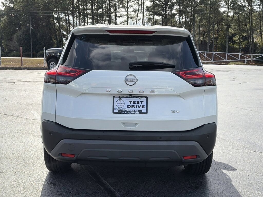 Used 2023 Nissan Rogue SV image 4