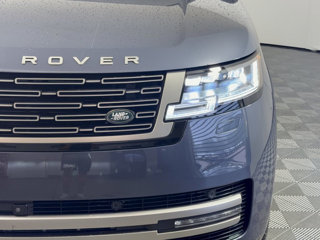 Used 2024 Land Rover Range Rover Long Wheelbase SE AWD/4WD image 12