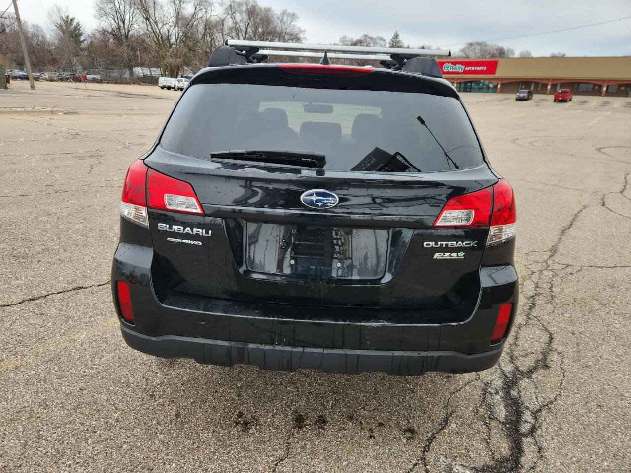 Used 2011 Subaru Outback 2.5i Limited image 5