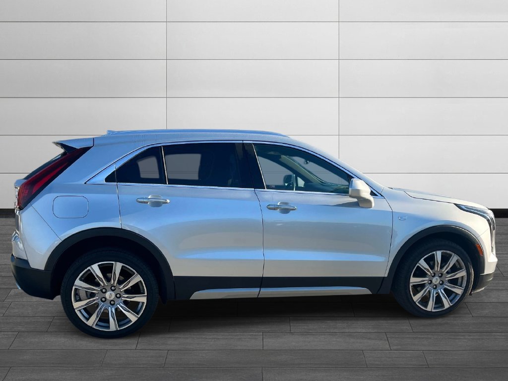 Used 2019 Cadillac XT4 Premium Luxury w/ Technology Package FWD image 5