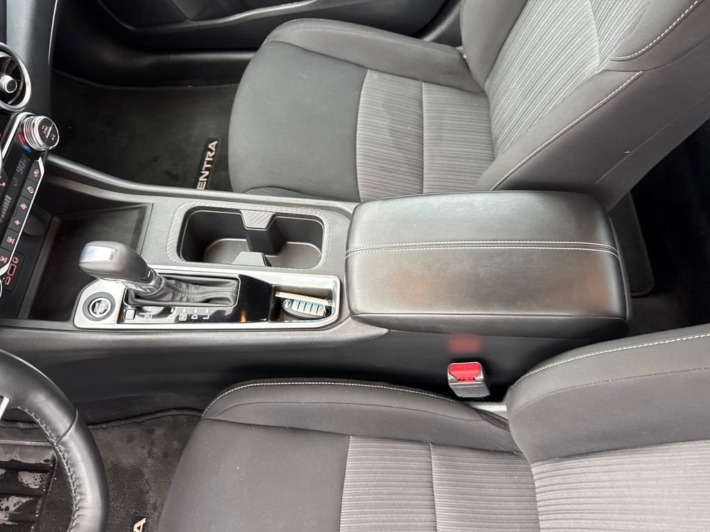 Used 2022 Nissan Sentra SV w/ All-Weather Package image 24