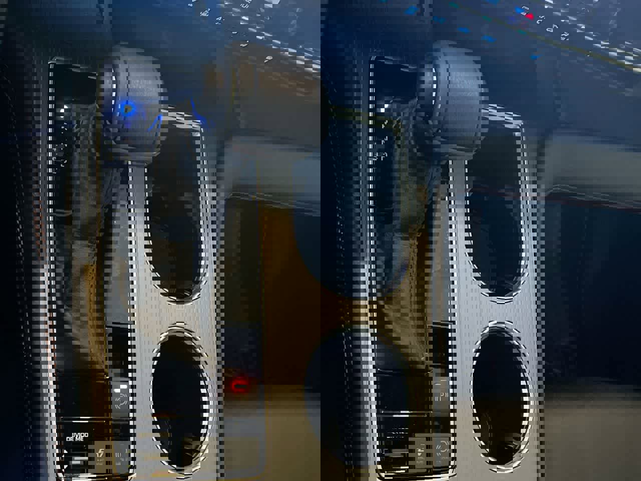 Used 2024 Toyota Sienna XSE w/ XSE Plus Package image 20