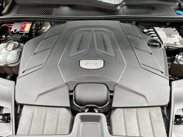 Used 2022 Porsche Cayenne S AWD/4WD image 47