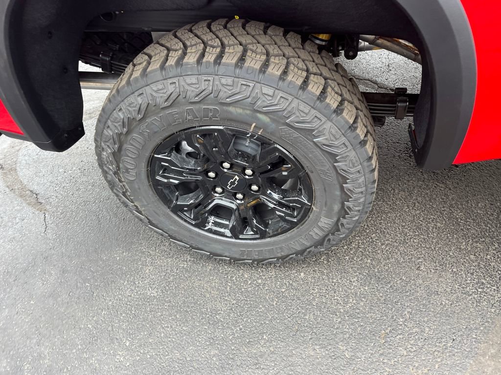 New 2026 Chevrolet Silverado 1500 ZR2 w/ LPO, Dark Essentials Package image 35