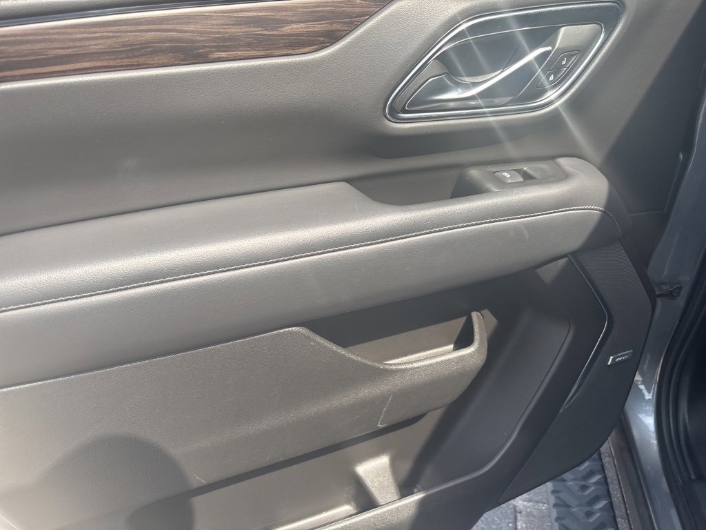 Used 2022 Chevrolet Suburban Z71 image 33