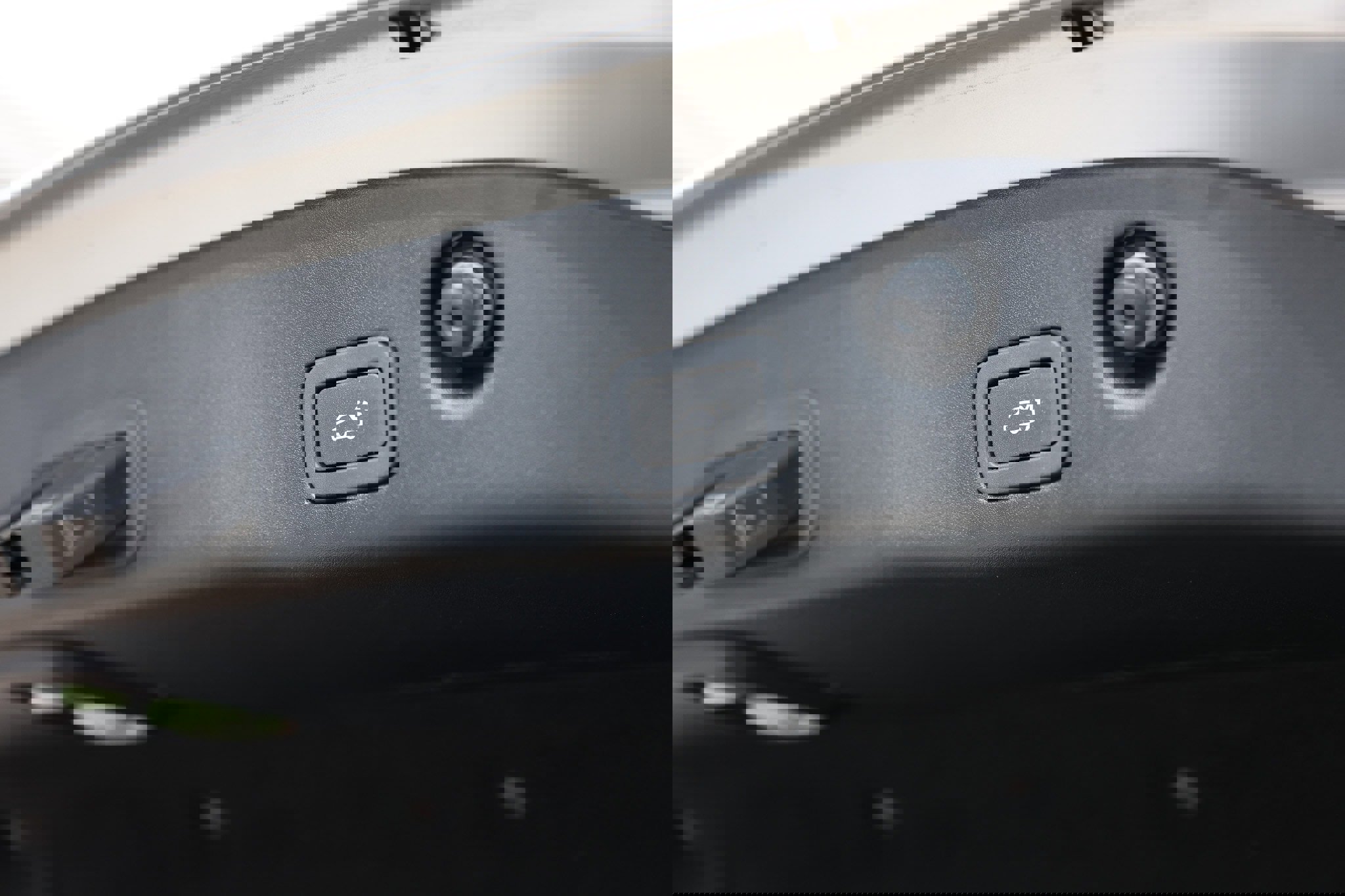 Used 2019 Jaguar XJ R-Sport image 53