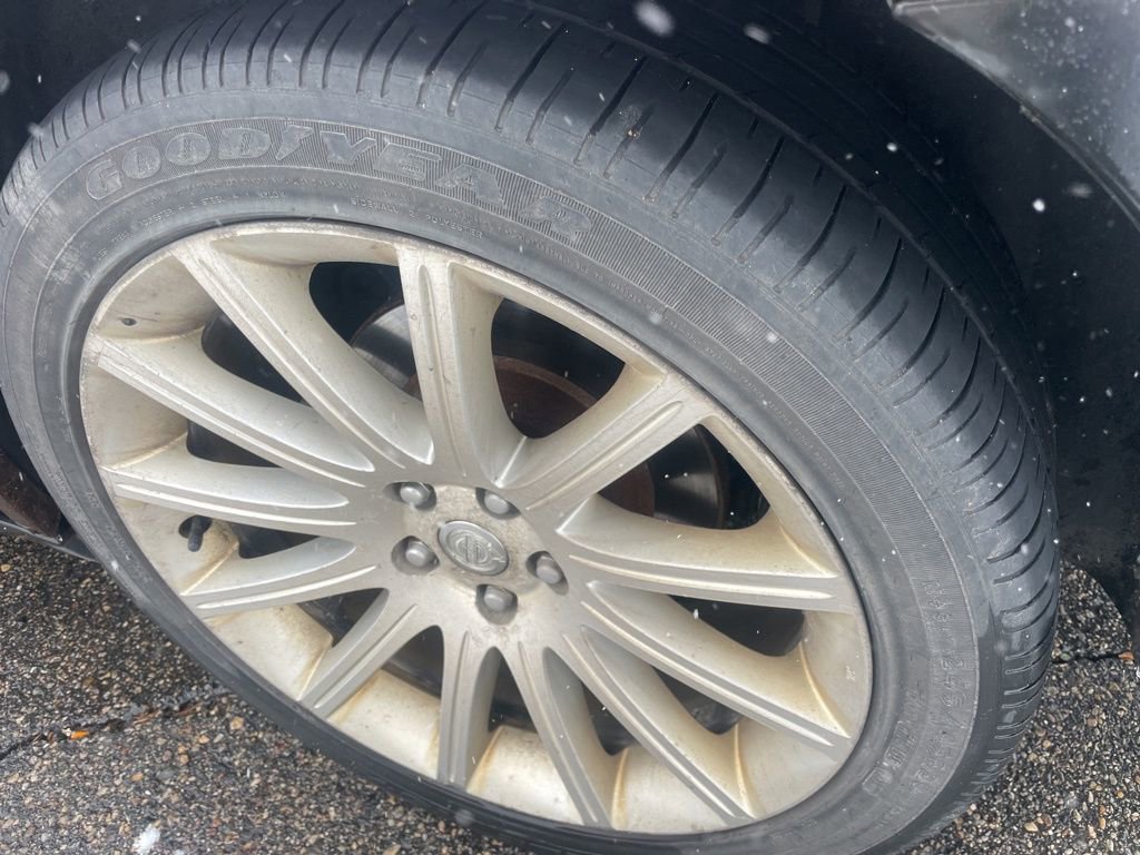 Used 2007 Chrysler 300 C w/ SRT Design Group image 7