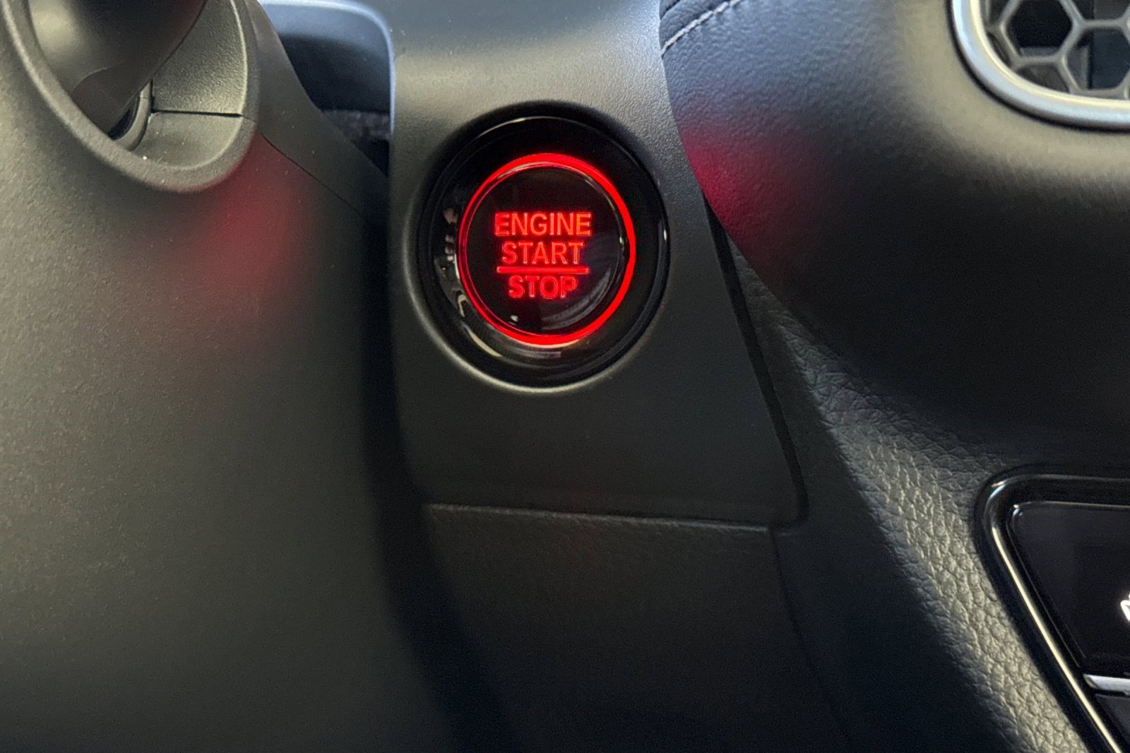 Certified 2026 Honda HR-V EX-L image 32