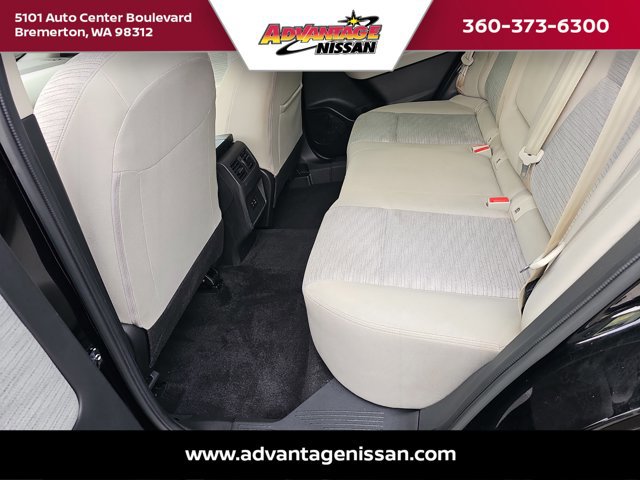 Used 2023 Nissan Rogue SV image 17