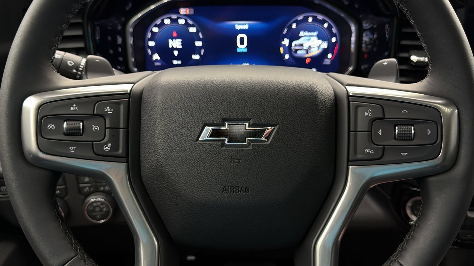 Used 2026 Chevrolet Silverado 1500 LT Trail Boss w/ LT Trail Boss Premium Package AWD/4WD image 28