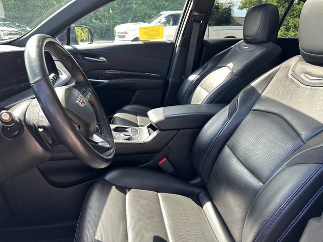 Certified 2024 Cadillac XT4 Sport AWD/4WD image 38