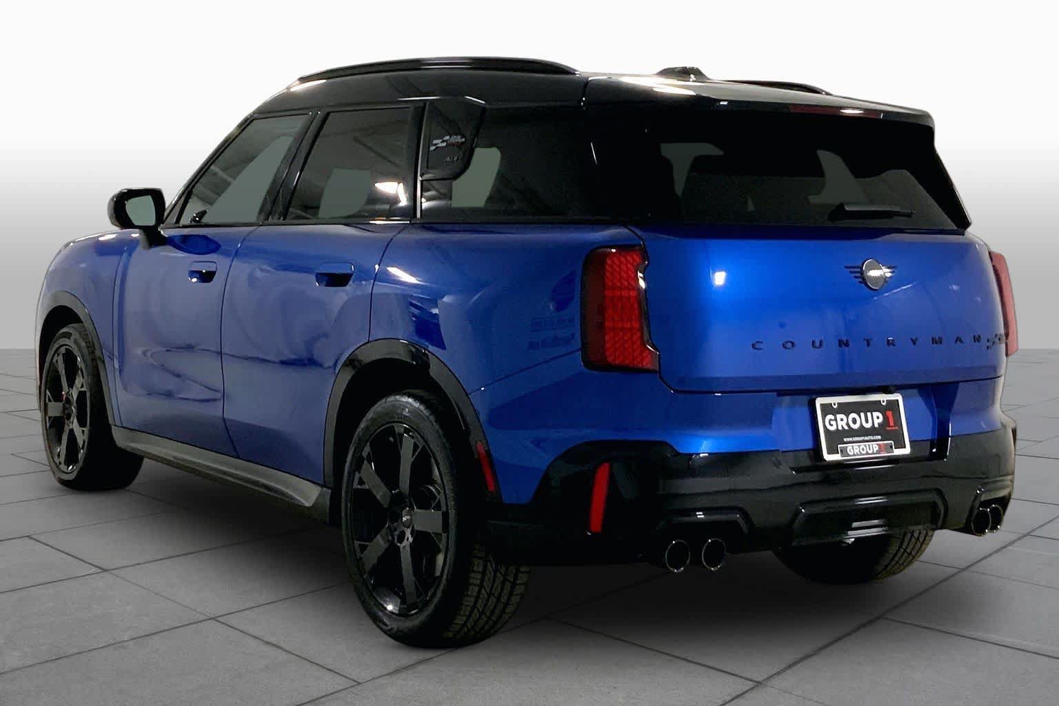 Certified 2025 MINI Cooper Countryman John Cooper Works w/ Comfort Package Max AWD/4WD image 11