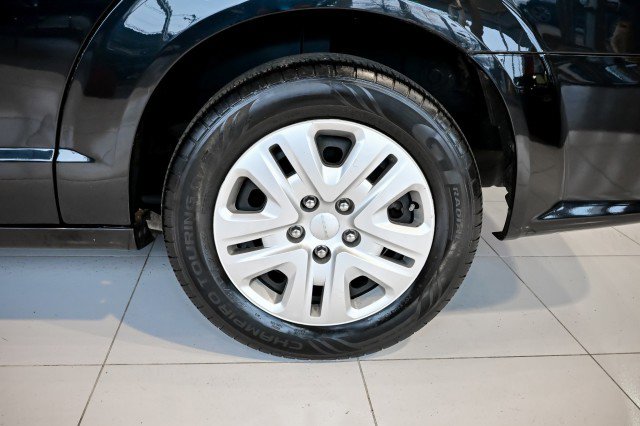 Used 2019 Dodge Grand Caravan SE w/ UConnect Hands-Free Group image 39