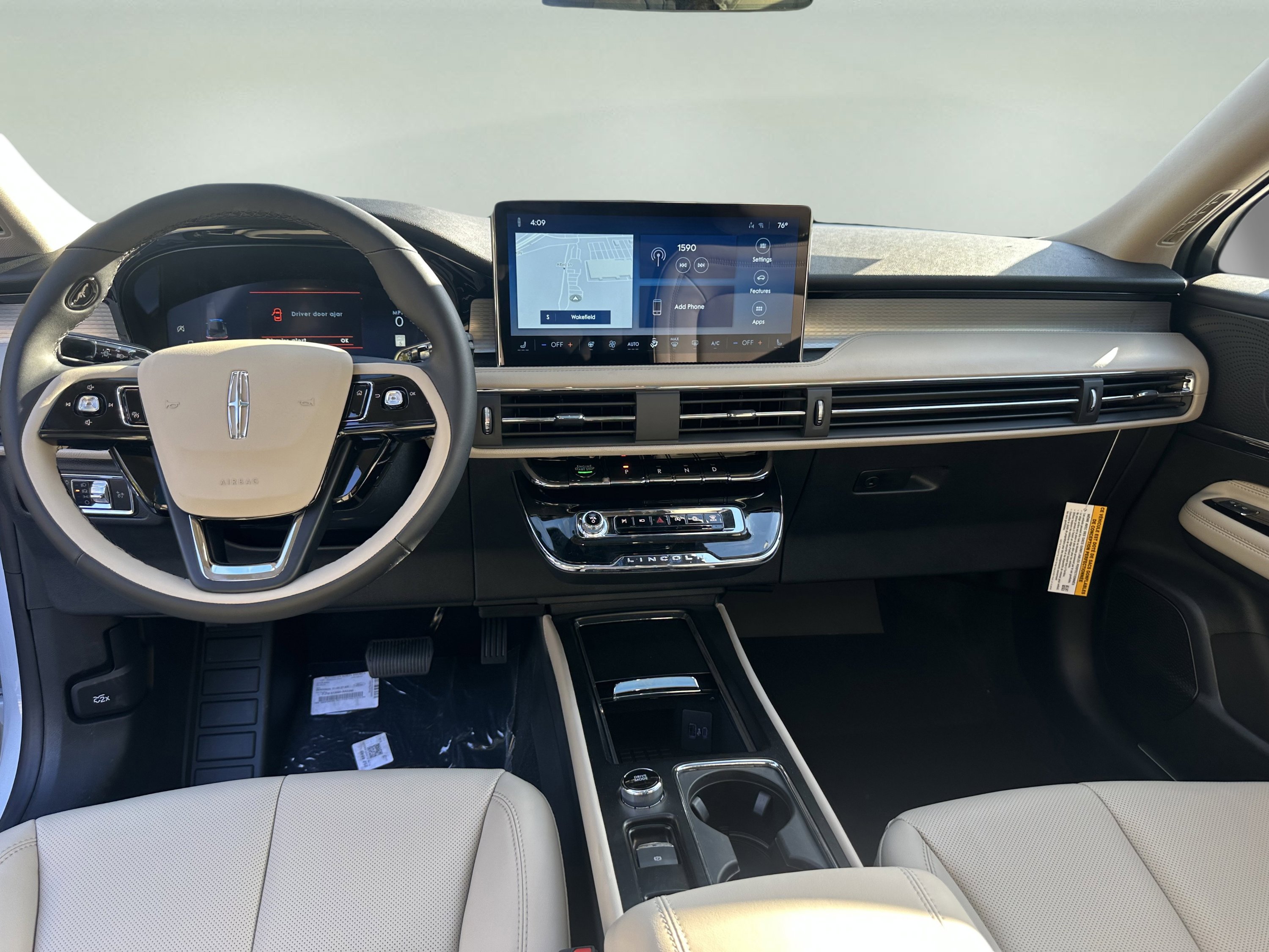 New 2026 Lincoln Corsair Premiere image 12