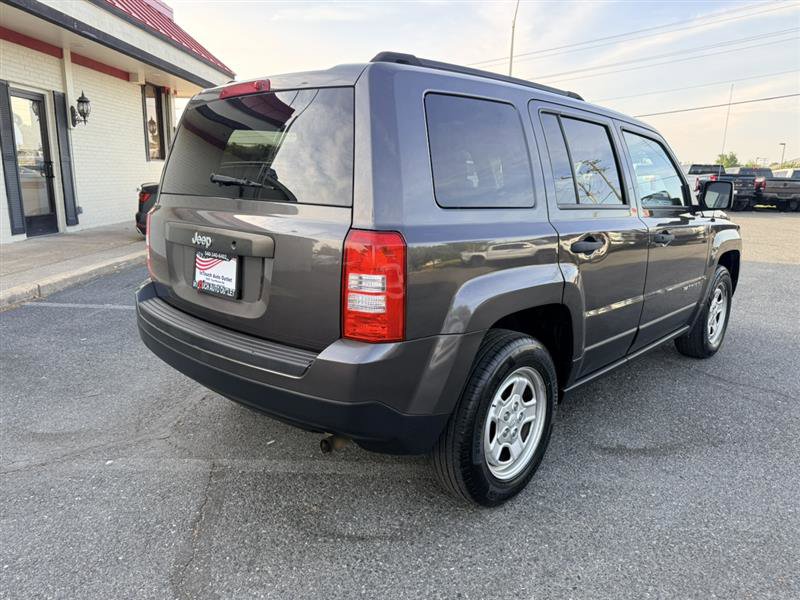 Used 2016 Jeep Patriot Sport FWD image 5