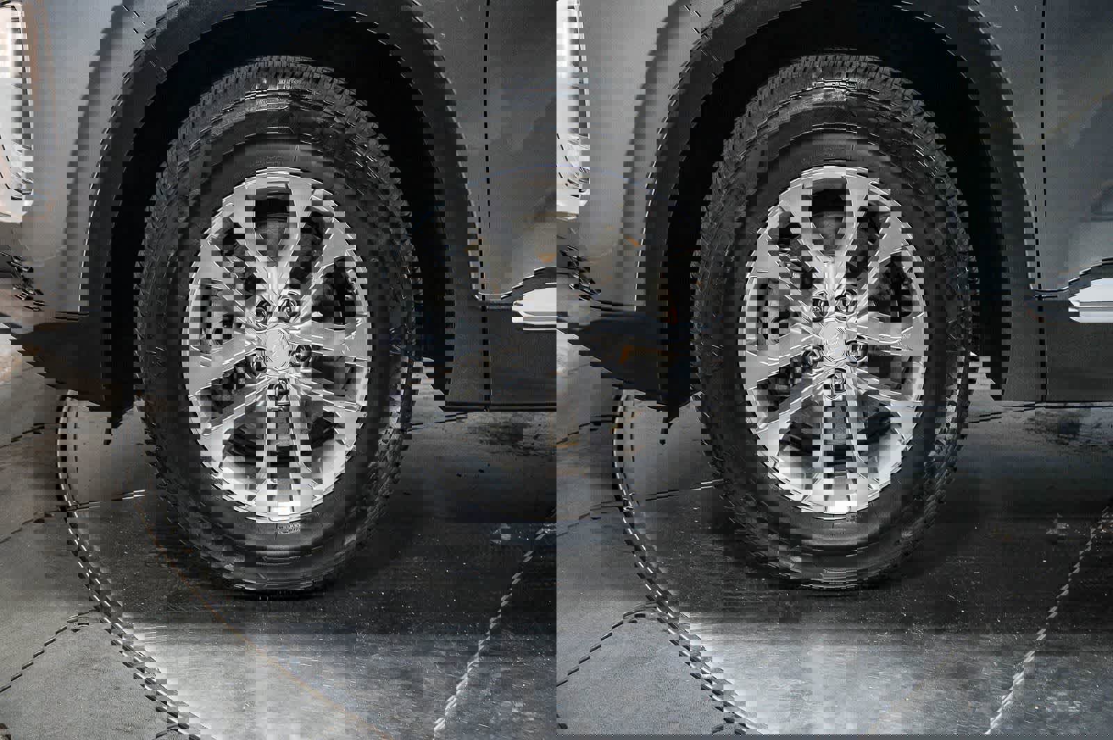 Used 2019 Hyundai Santa Fe SE FWD image 9